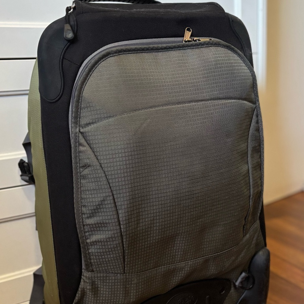 Eagle Creek Olive and Charcoal Travel Backpack - Picture 10 of 10